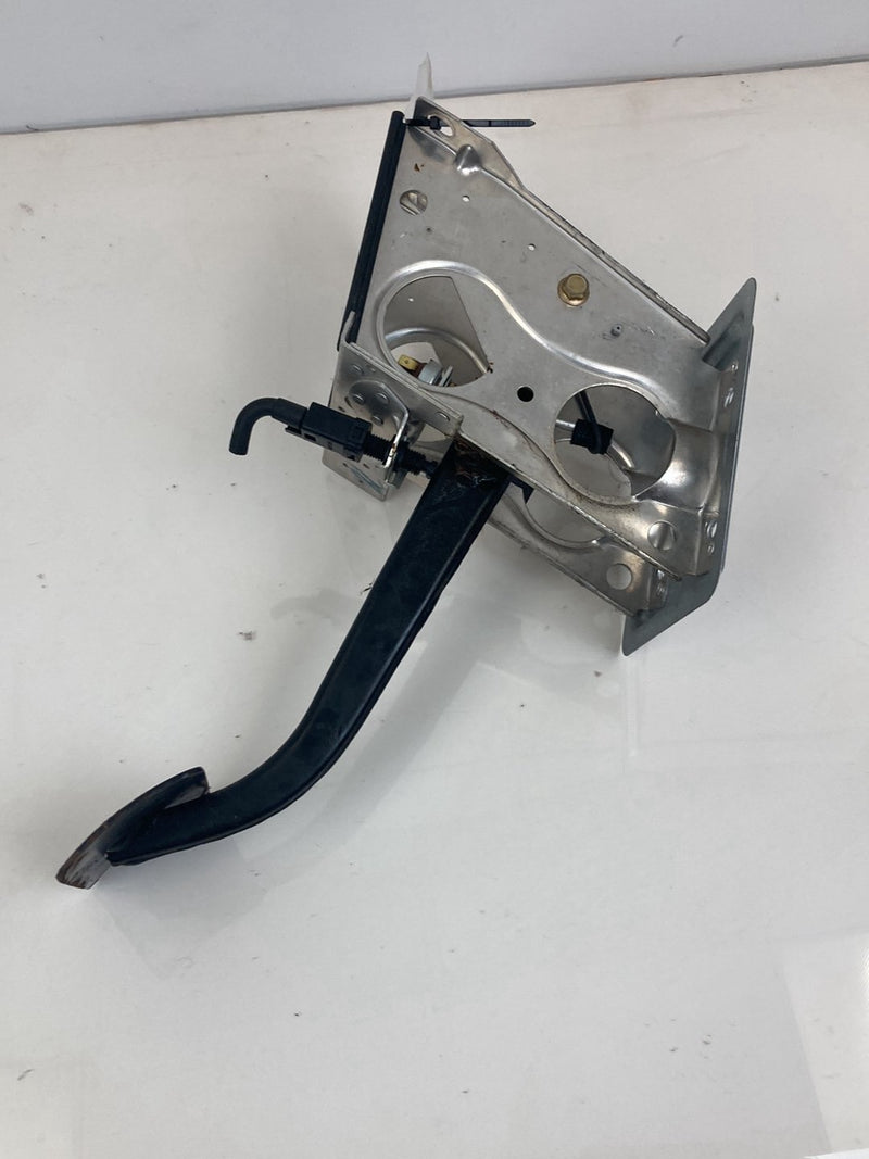 1992 Volvo 940 944 - Brake Pedal