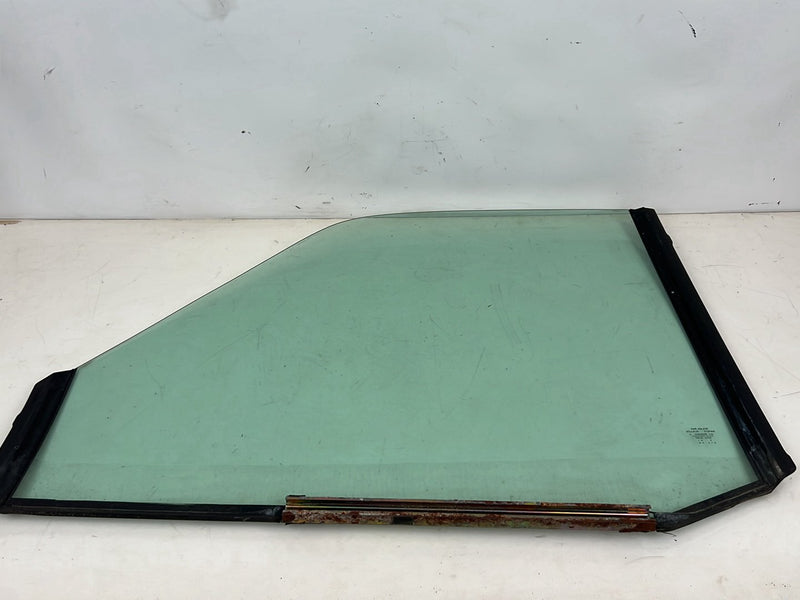 1995-1998 Chevrolet C/K Front Passenger Right Window Glass OEM