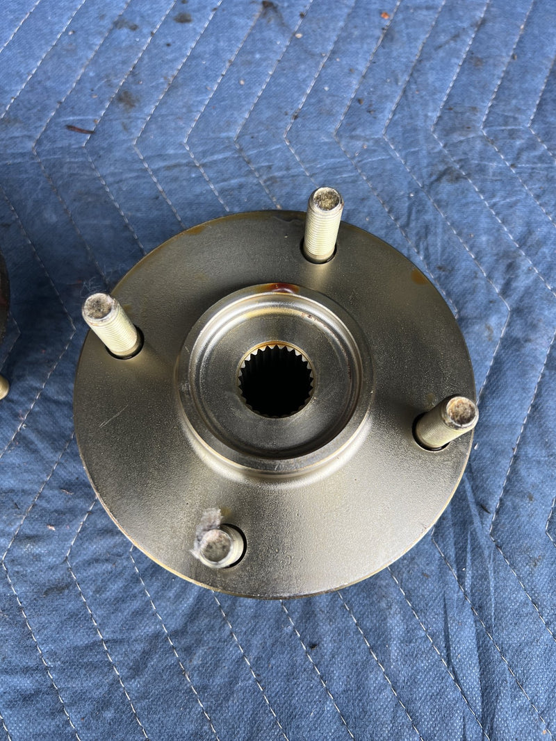 Mitsubishi Hub Pair MB949096 OEM