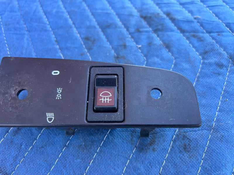 1986-1993 Volvo 240 244 Dash Fog Light Switch & Surround Trim 1308859 OE #4301EM