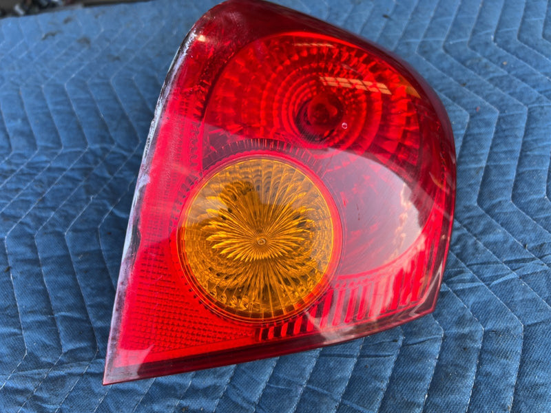 2003-2008 Toyota Corolla Rear Outer Driver Left Tail Light Assembly OEM #3316EM