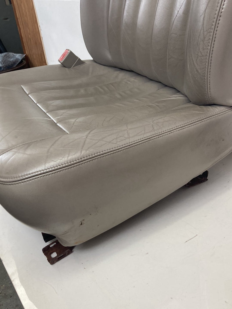 2002-2005 Lincoln Town Car Signature Seat Front Left Drivers Leather OEM #5230M
