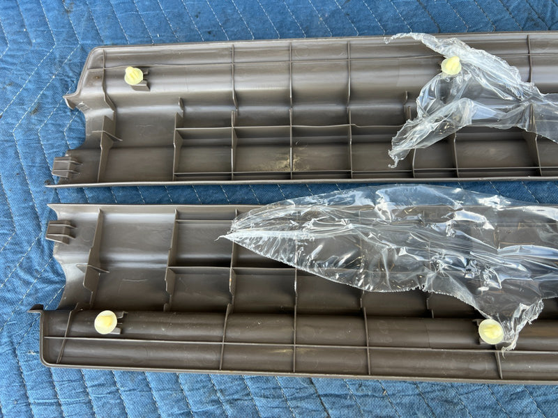 1998-2002 Honda Accord 84251 84261 84211 84201 Door Sill Trim Set LH RH #1974CN
