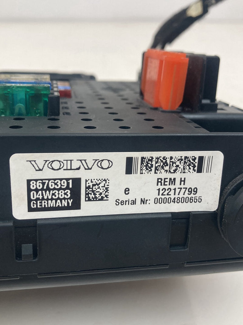 2005 Volvo XC90 I 275 Fuse Box Rear Body 8676391 04W383 12217799 OEM #4807M