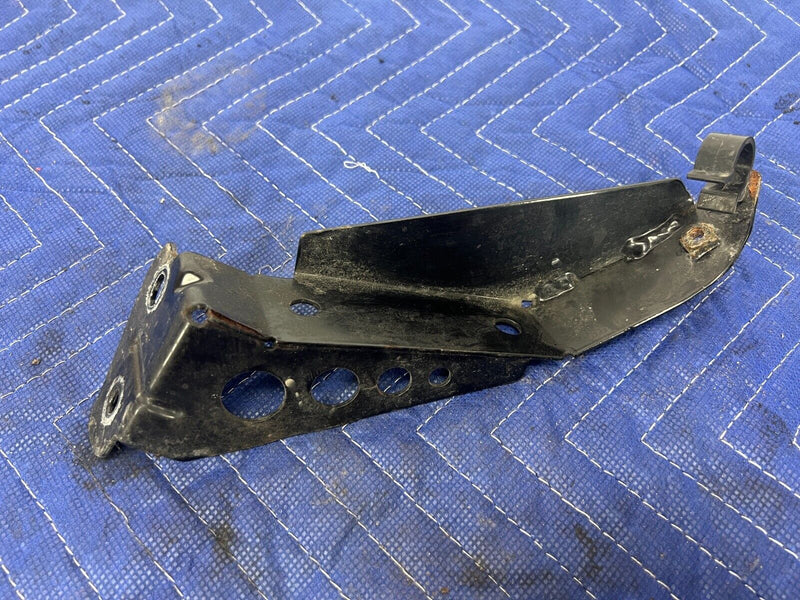 2005-2007 Volvo S60R V70R Auto Transmission Air Box Bracket 30680491 OEM #1261EM