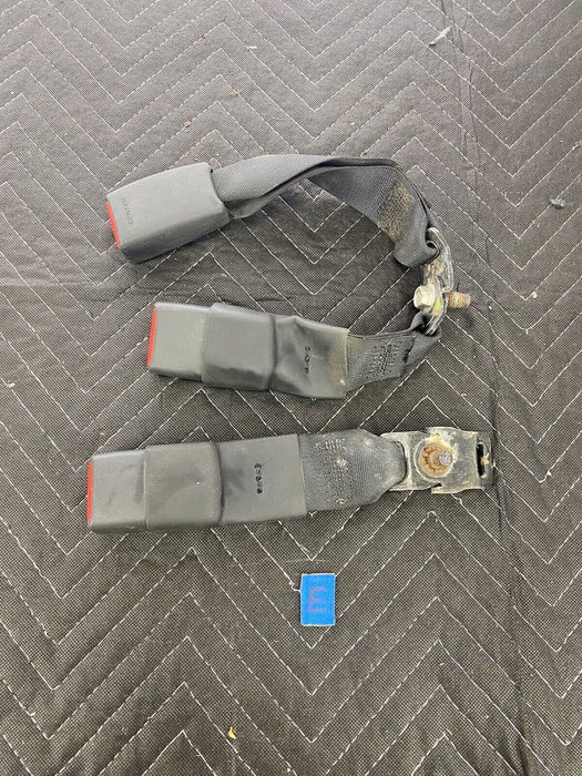 2009-2010 Pontiac Vibe Rear Seat Belt Buckle Set of 3 OEM #3129E