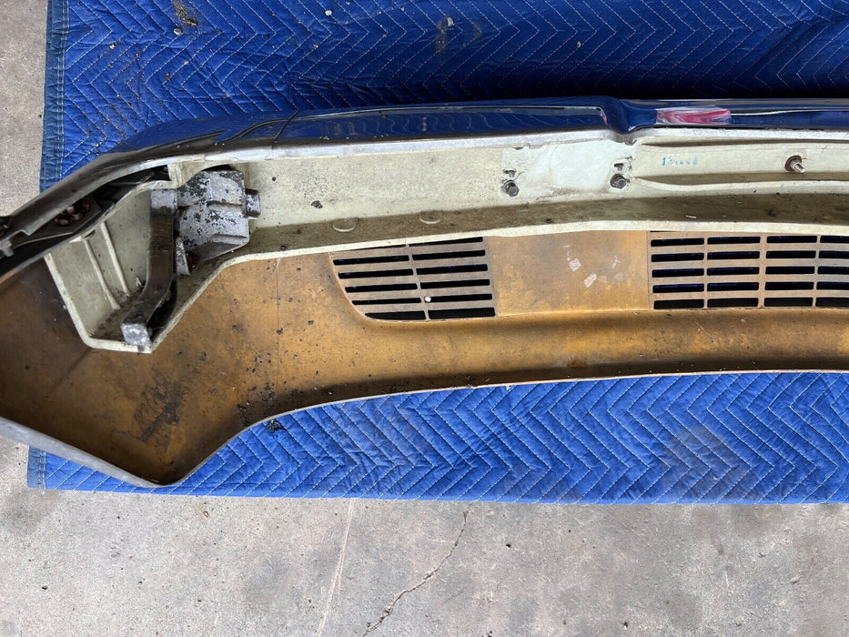 1979-1985 Mercedes 300SD W126 Sedan Front Bumper Assembly 1268852374 OEM #323EM