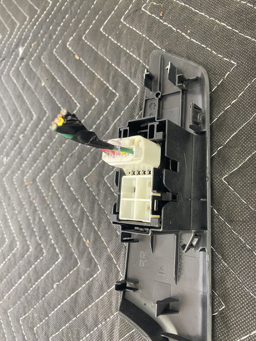 09-10 Pontiac Vibe 09-13 Matrix Toyota Rear Right Power Window Switch OEM #3155E