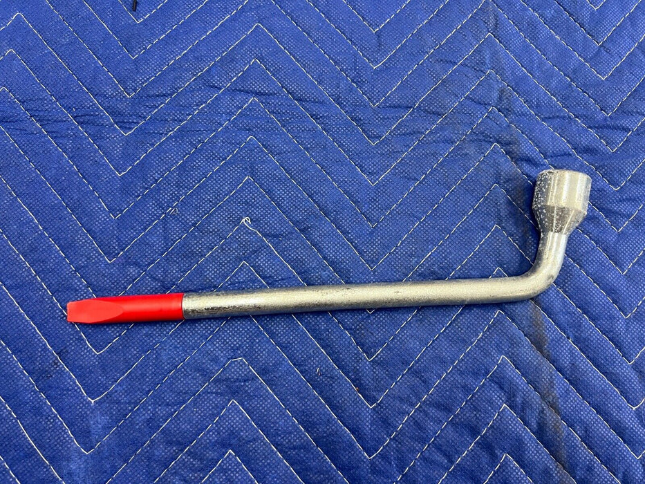 2005-2007 Volvo S60R V70R Spare Tire Emergency Tool Lug Wrench OEM #1145EM