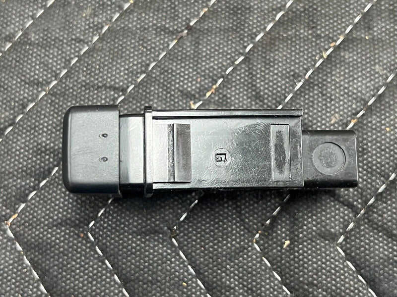 1998-2002 Isuzu Trooper Interior Windshield Defog Defroster Switch OEM #856EM