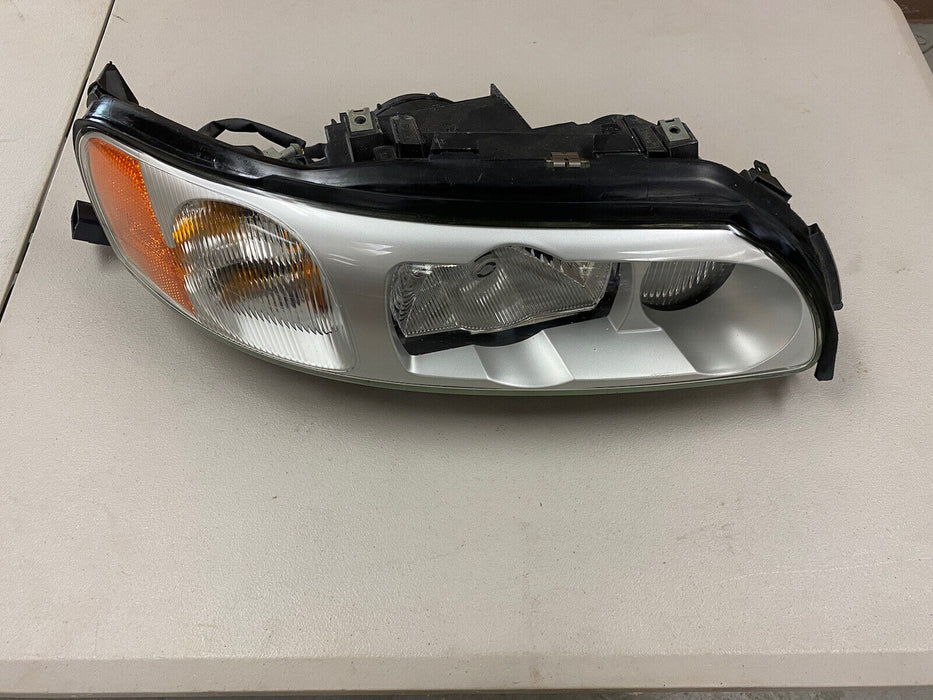 04-07 Volvo S60R V70R Right Passenger Headlight Assembly HID XENON OEM #1531E