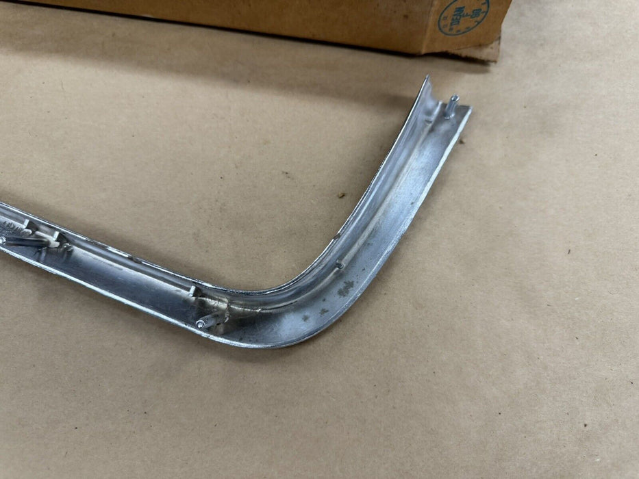 1968-1969 Corvette C3 Front RH Side Grille Molding NOS GM 3915848 OEM #3253E