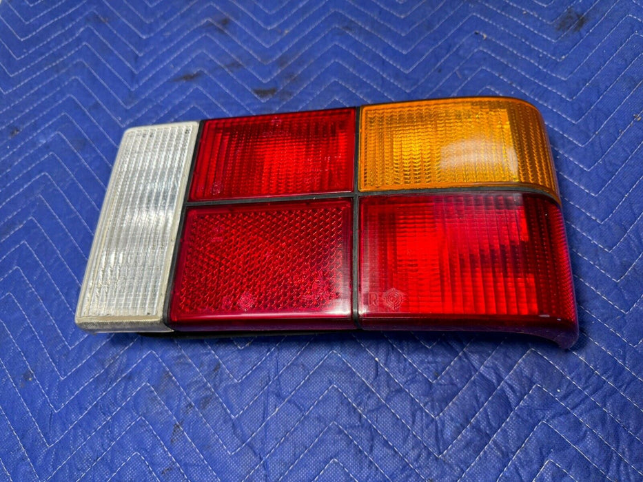 1979-1984 Volvo 240 242 244 Sedan 5 Panel Tail Light Right Rear Lamp OEM #3292E