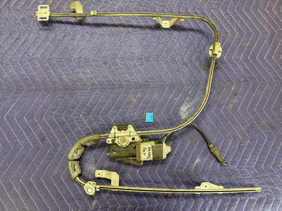 1984-1991 BMW 318i 325i E30 Left Front Sedan Window Regulator Motor OEM #2601M