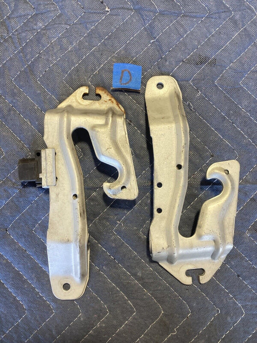 1988-1996 BMW E34 5 Series 525i 535i Hood Notch Brackets Pair Left right #2058M