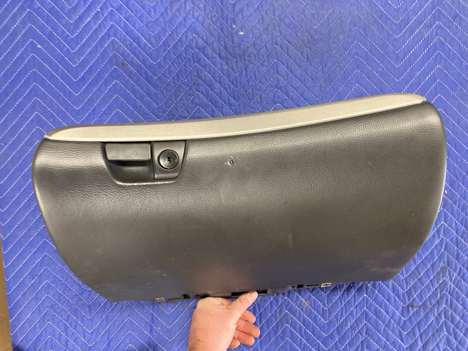 2004-2007 Volvo S60R S60 V70R Glove Box Compartment Door Assembly OEM #2875M