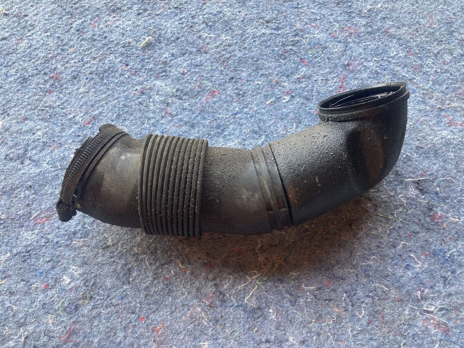 1986-1994 BMW 7 Series E32 Alternator Cooling Duct Tube 1747185 OEM #1161M