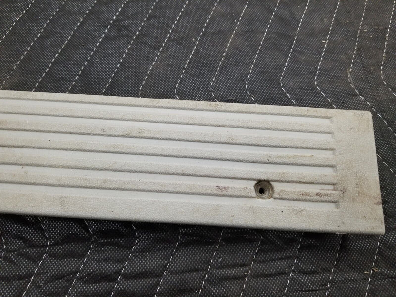 1988-1994 Chevy C/K 1500 Passenger Door Step Trim OEM Light Gray #293AN