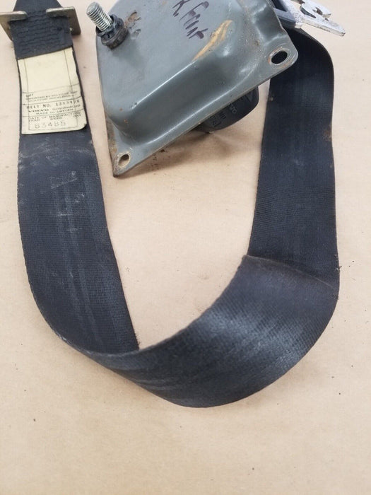 Volvo 240 244 245 Right Front Passenger Side Seat Belt Retractor OEM #2672E