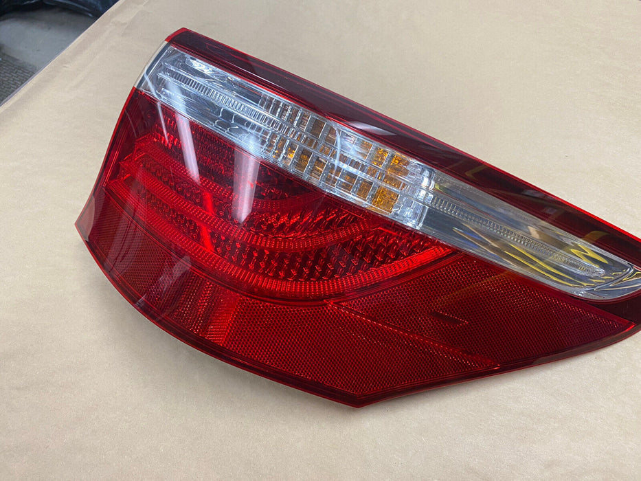 2007-2009 Lexus LS460 LS460L Rear Right Passenger Outer Tail Light Deck #2094EJ