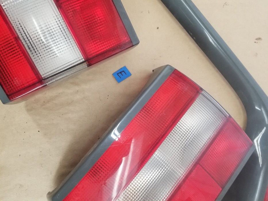 1993-1997 Volvo 850 850R Sedan Rear Tail Light Set Deck Lid & Sides OEM #2877E