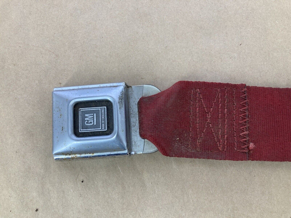 1976-1979 Cadillac Seville Rear Seat Belt Buckle Red Bench GM  OEM #1798M