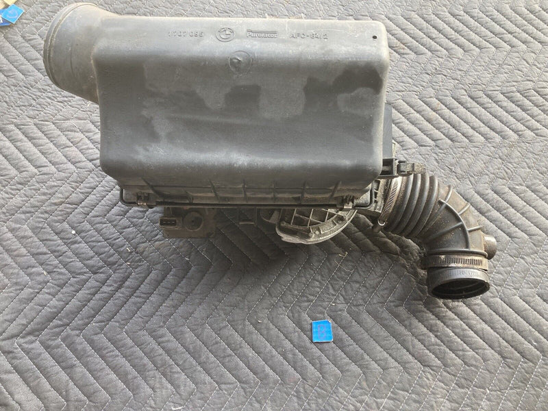 1982-1994 BMW E30 318i 325i 1707050 E28 M30 Air Filter Intake Box  OEM #2102M