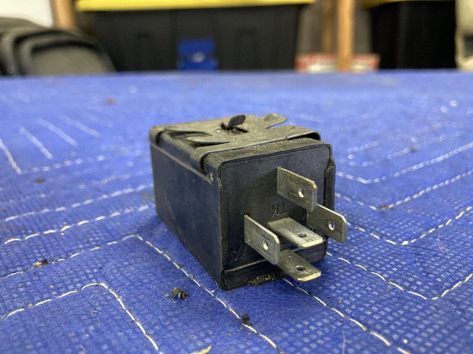 1984-1991 BMW 318i 325i E30 Light Relay Unit 1373974 OEM #2687M