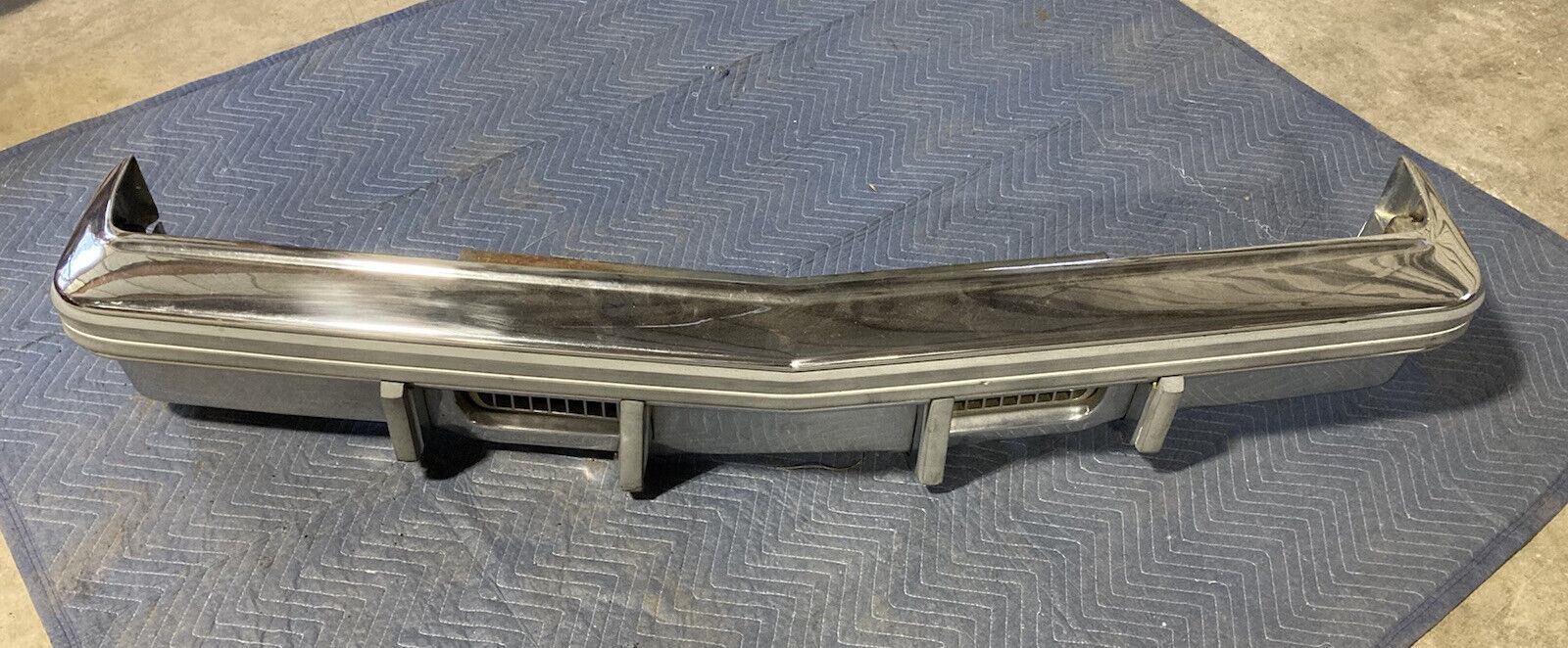 1976-1979 Cadillac Seville Front Bumper Chrome Assembly Sedan OEM #1754M