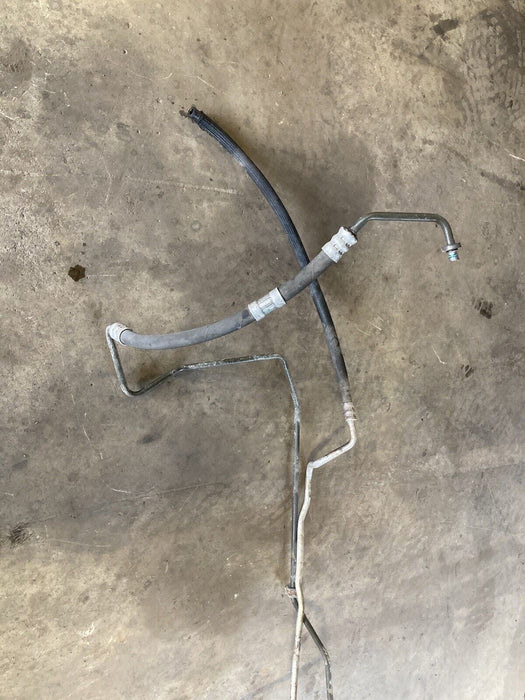 2005-2007 Volvo S60R S60 V70R Engine Oil Lines To Radiator Hose OEM #1335M