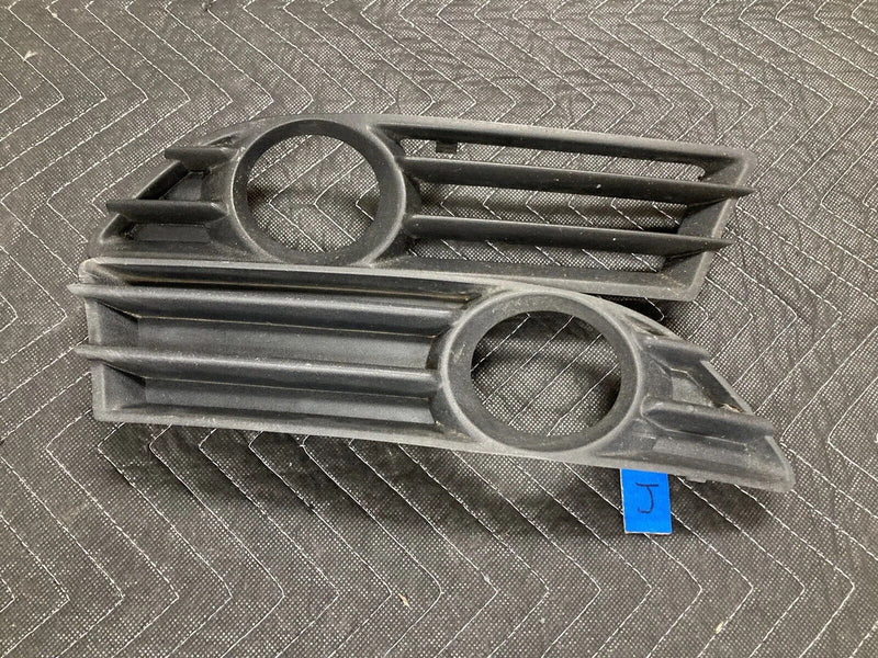 2004-2007 Volvo S60R V70R Front LH & RH Bumper Fog Light Grille Pair OEM #2812M