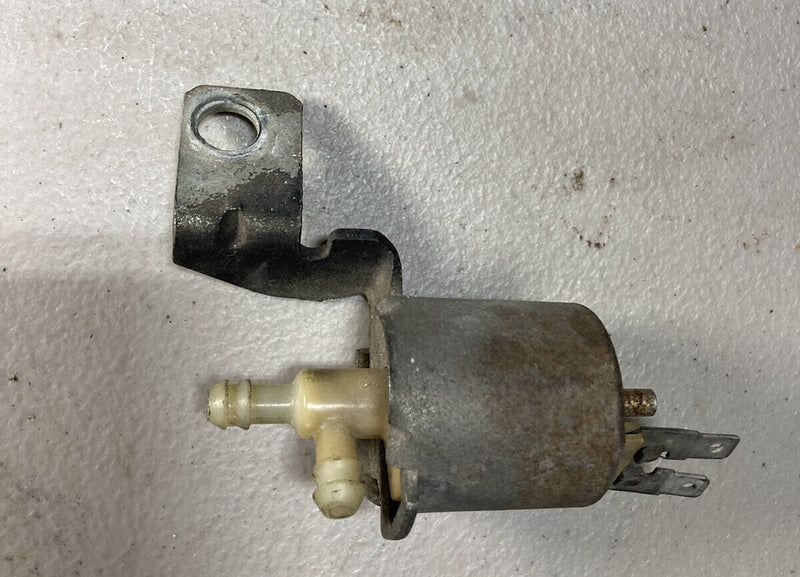 1976-1979 Cadillac Seville Cruise Control Vacuum Valve ￼1997478 OEM #1834M