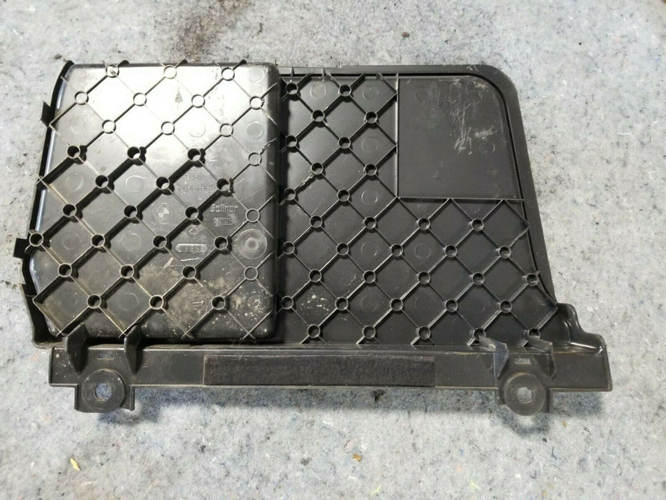 2001-2006 E46 BMW 330X BATTERY COMPARTMENT COVER  51478193803 OEM  #251CN