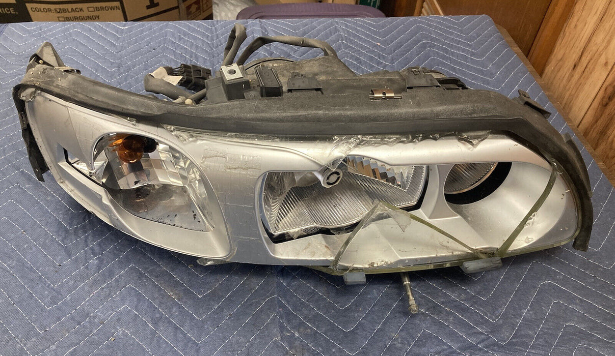 2005-2007 Volvo S60R S60 V70 L Headlight Right RH Parts 30698824 OEM #1479M