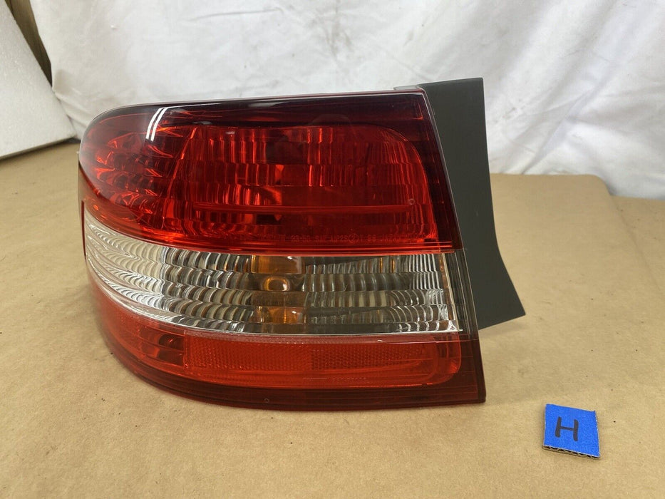 2000-2001 Lexus ES300 Driver Left LH Rear Outer Side Tail Light OEM #2403E