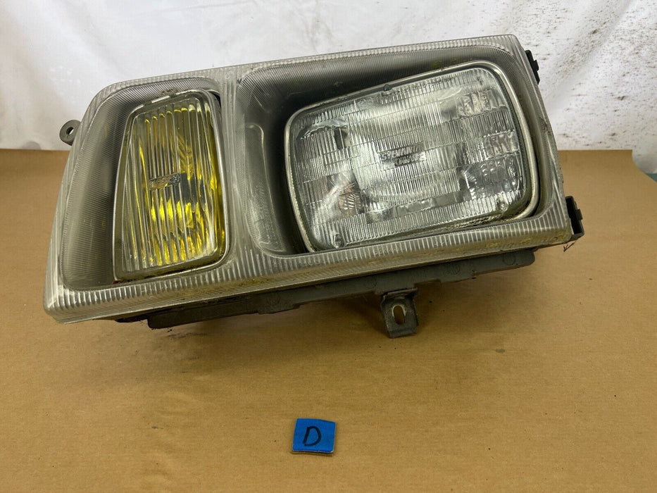 1979-1985 Mercedes 300SD W126 Driver L Headlight Assembly 1305234001 OEM #292EM