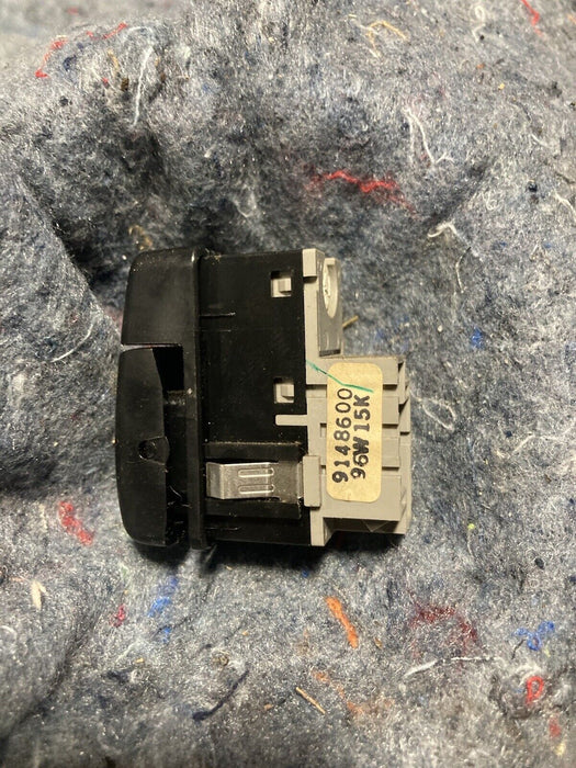 1998-2000 Volvo 850 V70R S70 V70 Tracs Switch Button Traction 9162953 OEM #701M