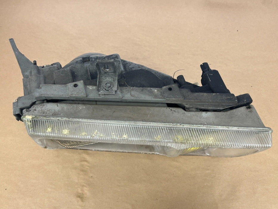 1979-1985 Mercedes 300SD W126 Driver L Headlight Assembly 1305234001 OEM #292EM