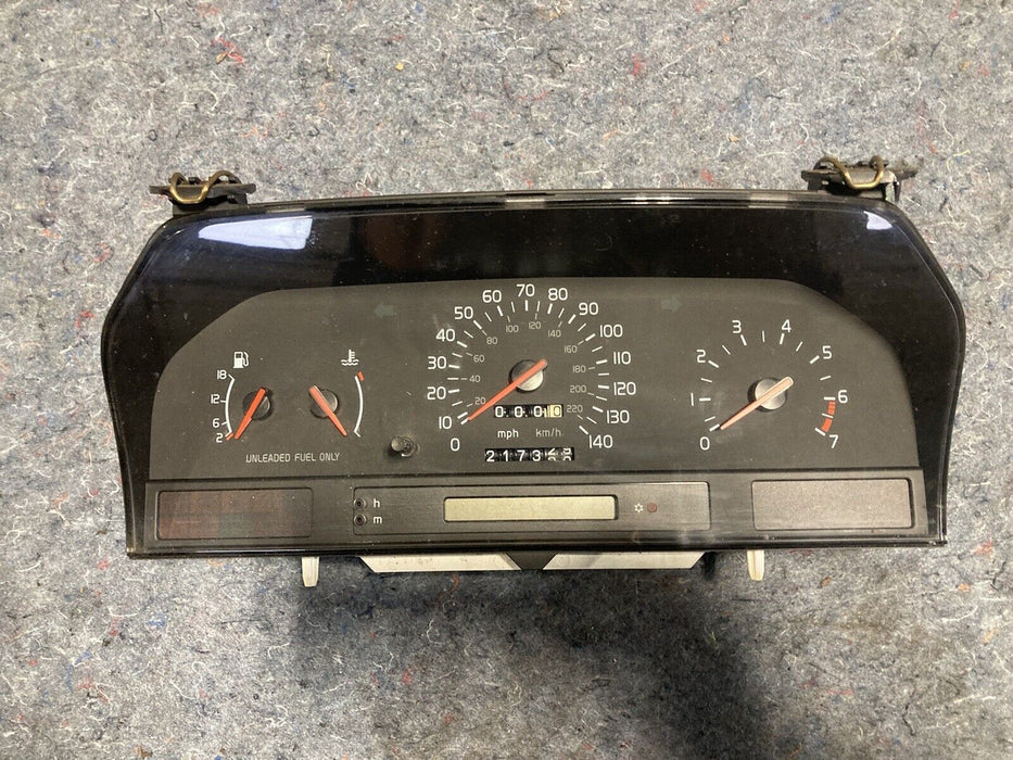 1992-1997 Volvo 850 GLT Gauge Cluster Interment 9442045 9128095 OEM #668M