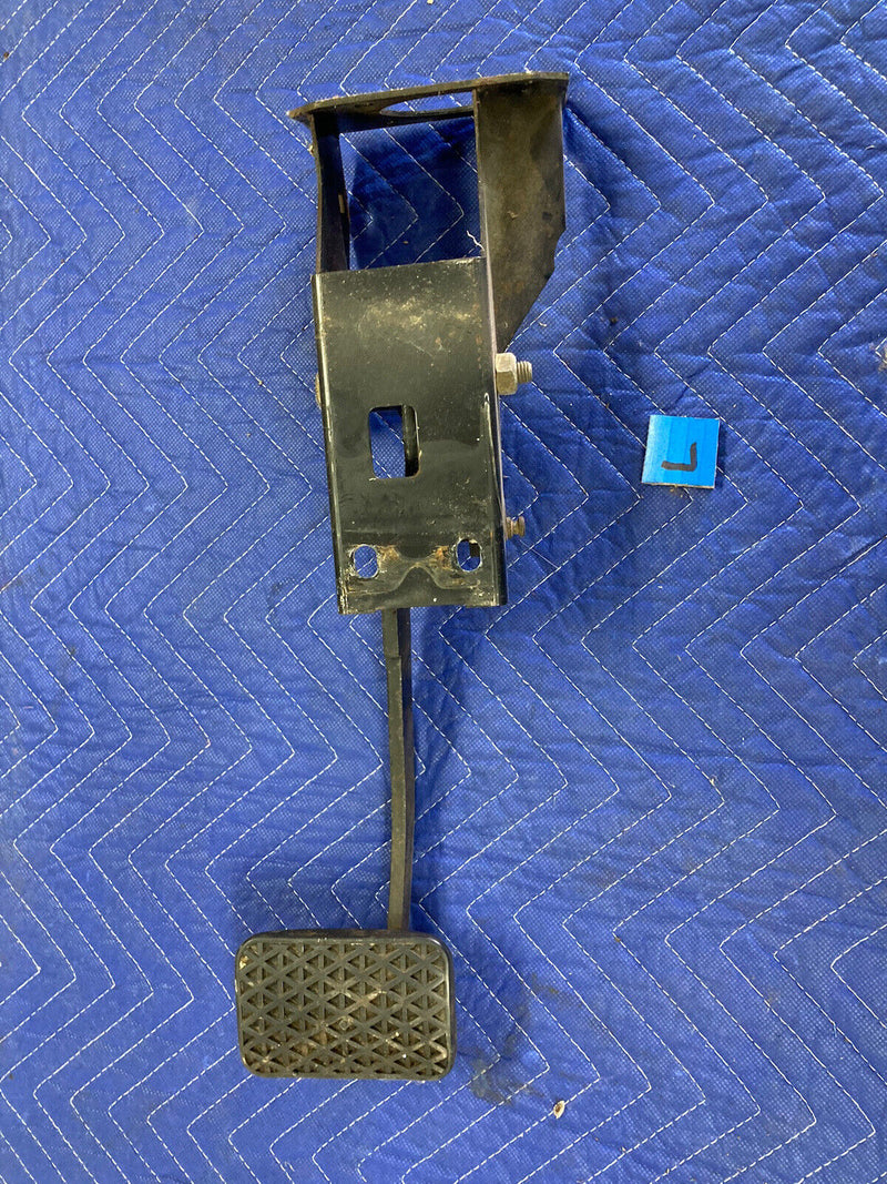 1984-1991 BMW 318i 325i E30 Brake Pedal Assembly Automatic OEM #2706M