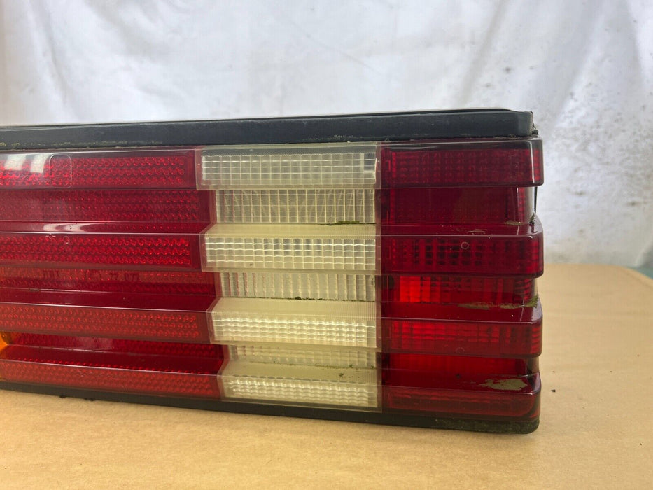 1979-1985 Mercedes 300SD W126 Left Rear Tail Light Assembly Lamp OEM #287EM