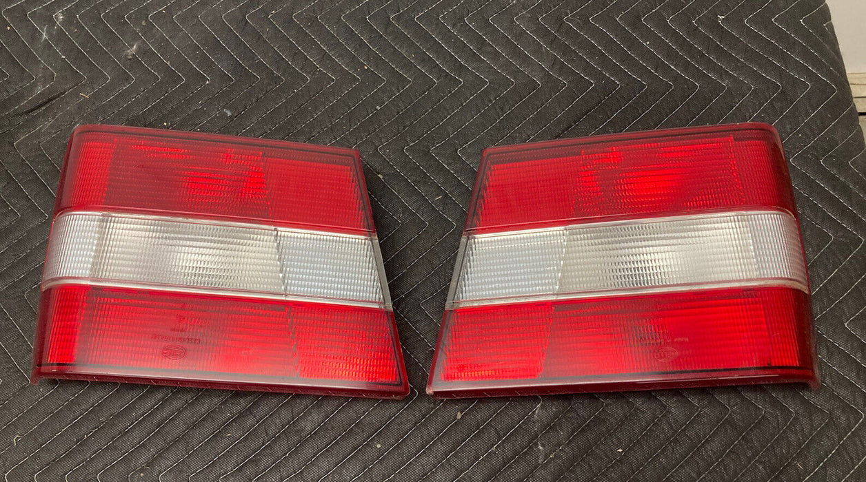 1991 92 93 94 1995 Volvo 940 960 Pair Tail Lights Right Left 3538333 OEM #587M