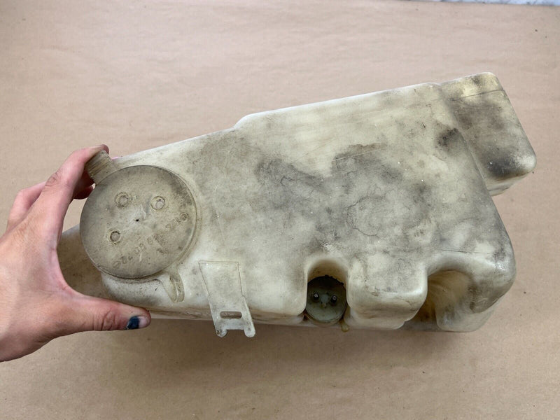 1979-1985 Mercedes 300SD W126 Windshield Wiper Tank Reservoir 126869032 OE#284EM
