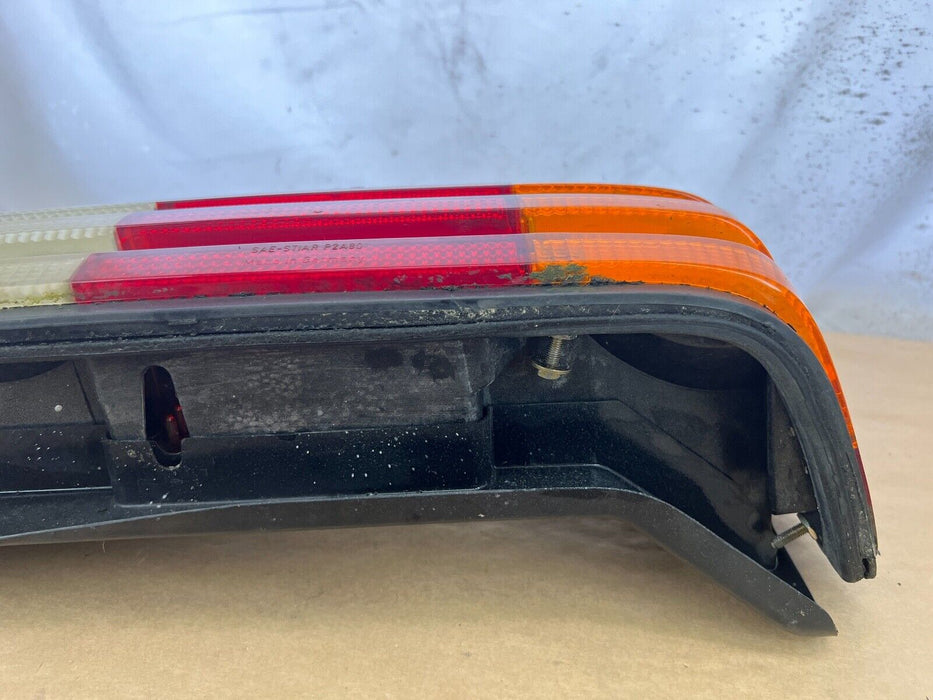 1979-1985 Mercedes 300SD W126 Right Rear Tail Light Assembly Lamp OEM #289EM