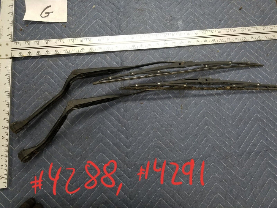 1998-2000 Volvo V70 V70R Wagon OEM Windshield Wiper Arms  4288 4291 #409AN