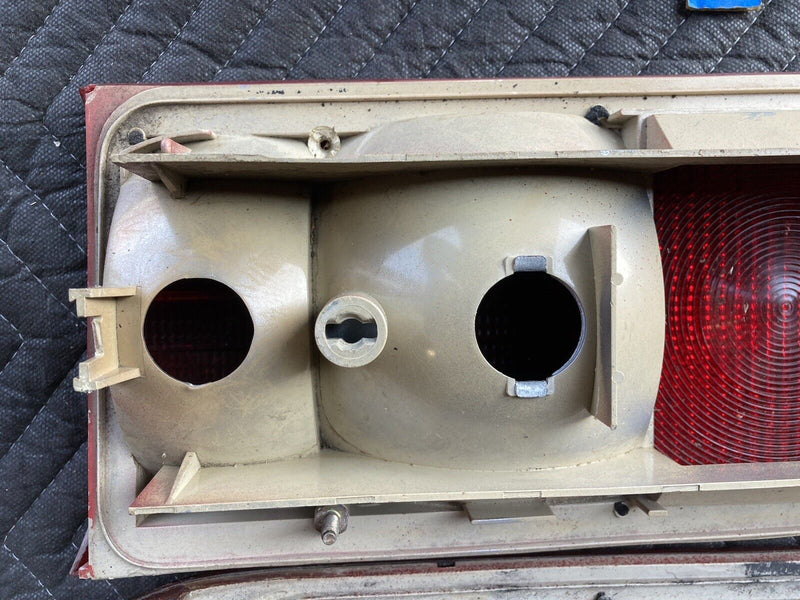 1982-1994 BMW E30 318i 325i 1368823 Pair Rail Lights Brake Rear OEM #2095M