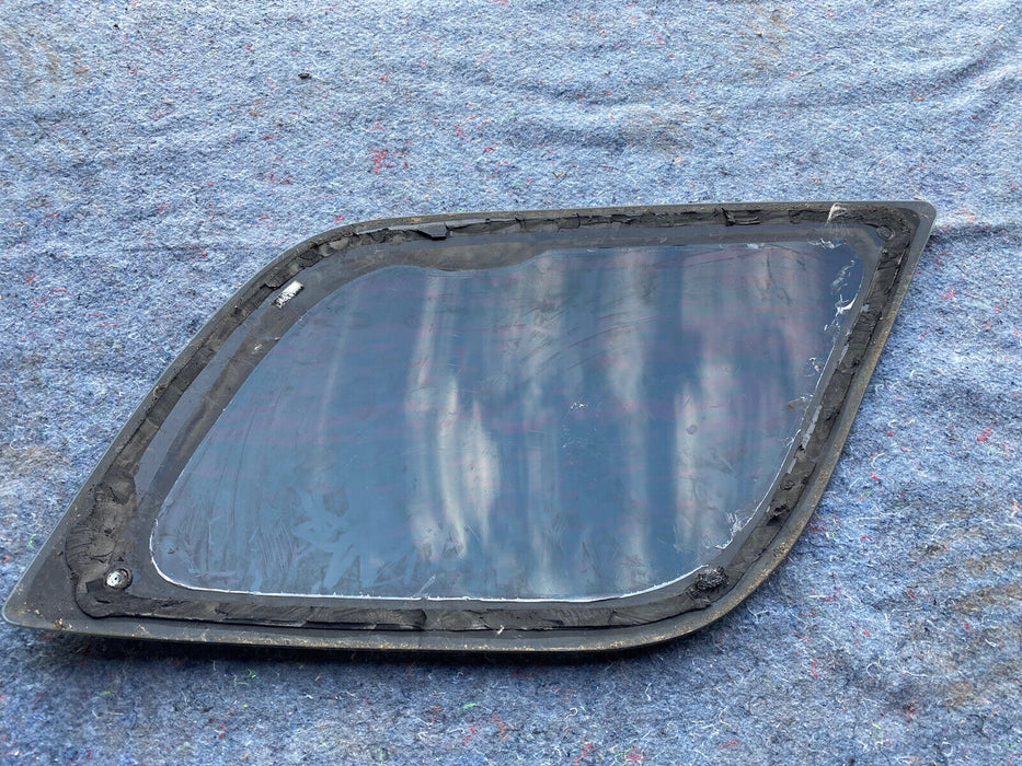 99-01 OEM Rear Left Driver Side Quarter Window Glass ISUZU VEHICROSS #642E