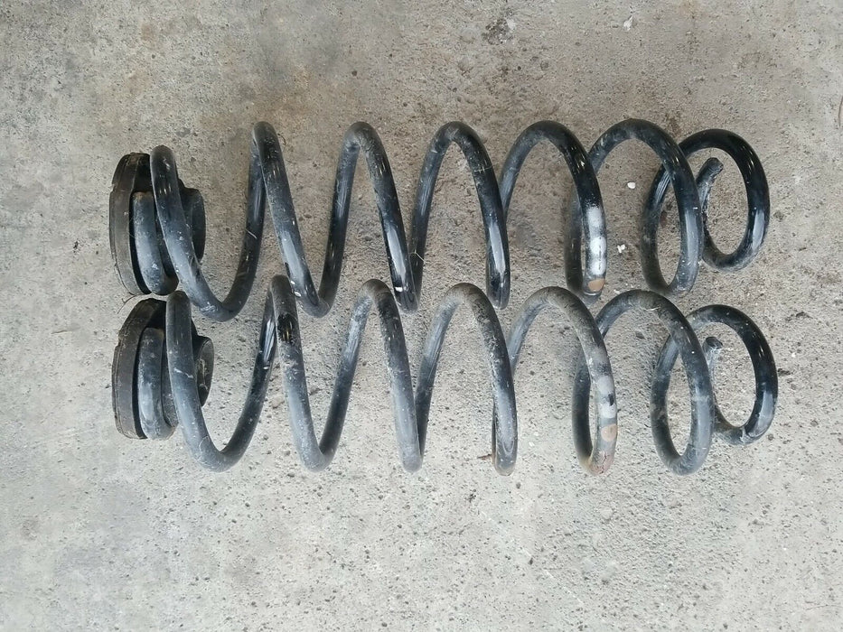 2001-2005 VW Jetta Engine 2.0L 01-05 manual REAR SPRING SET STOCK FACTORY #122CN