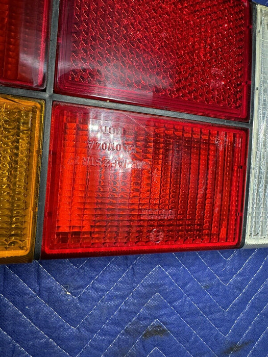 1979-1984 Volvo 240 242 244 Sedan 5 Panel Tail Light Right Rear Lamp OEM #3292E