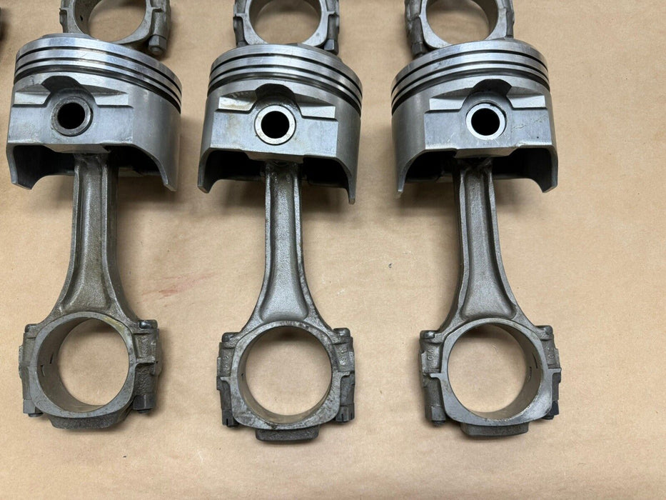 Chevy Corvette C3 Chevelle 396 427 Big Block L2300 Pistons & Connecting Rods GM